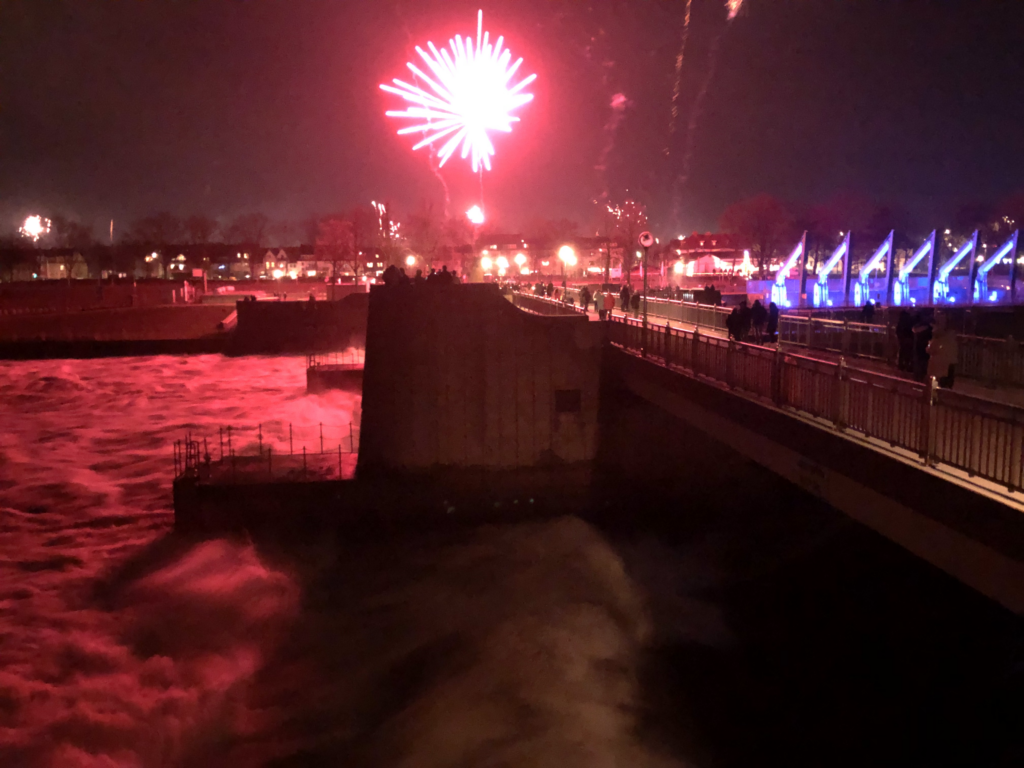 Neujahr 2024 am Bremer Weserwehr (Foto: Norbert Schepers)